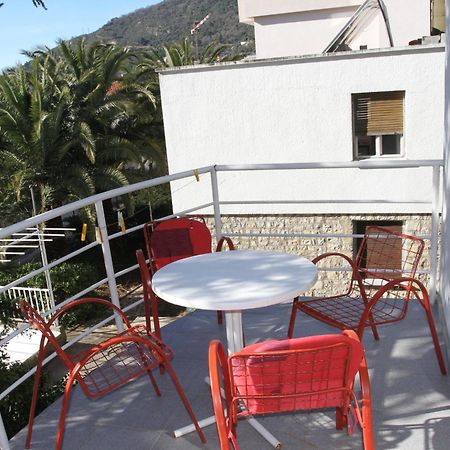 Apartments Popovic Petrovac Екстер'єр фото