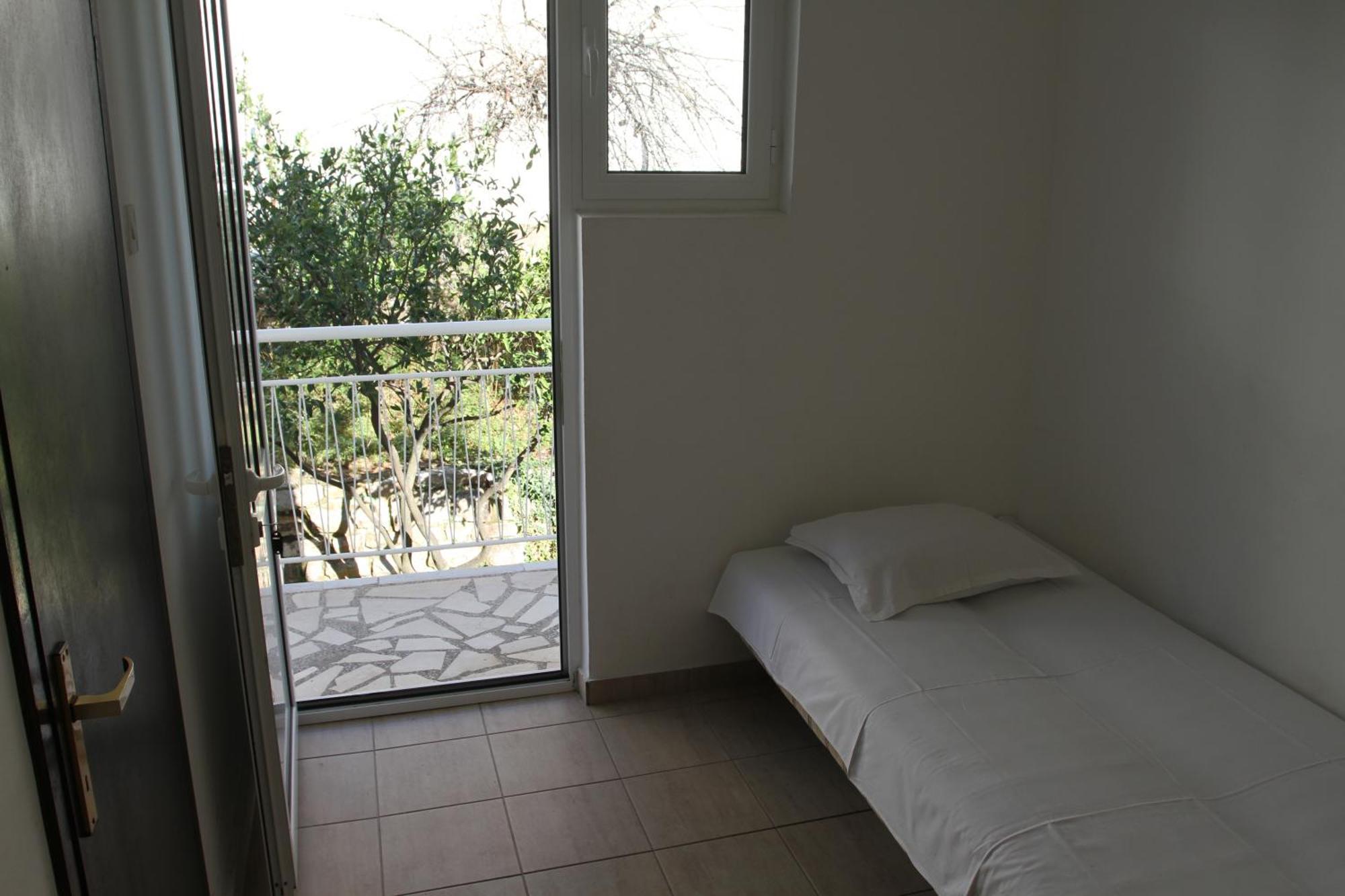 Apartments Popovic Petrovac Екстер'єр фото