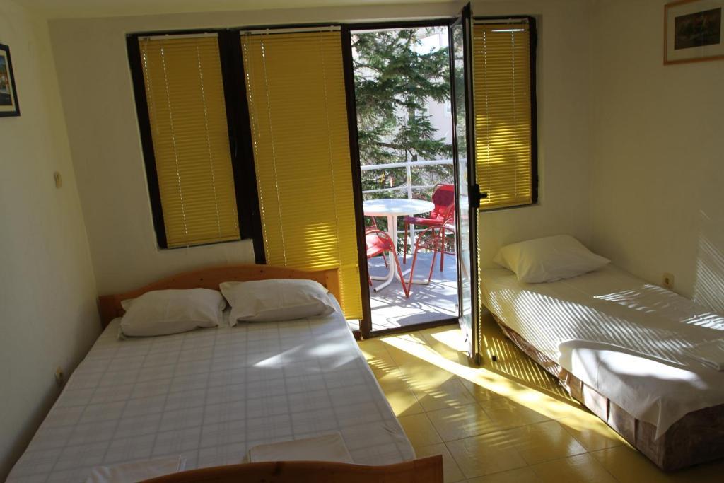 Apartments Popovic Petrovac Номер фото